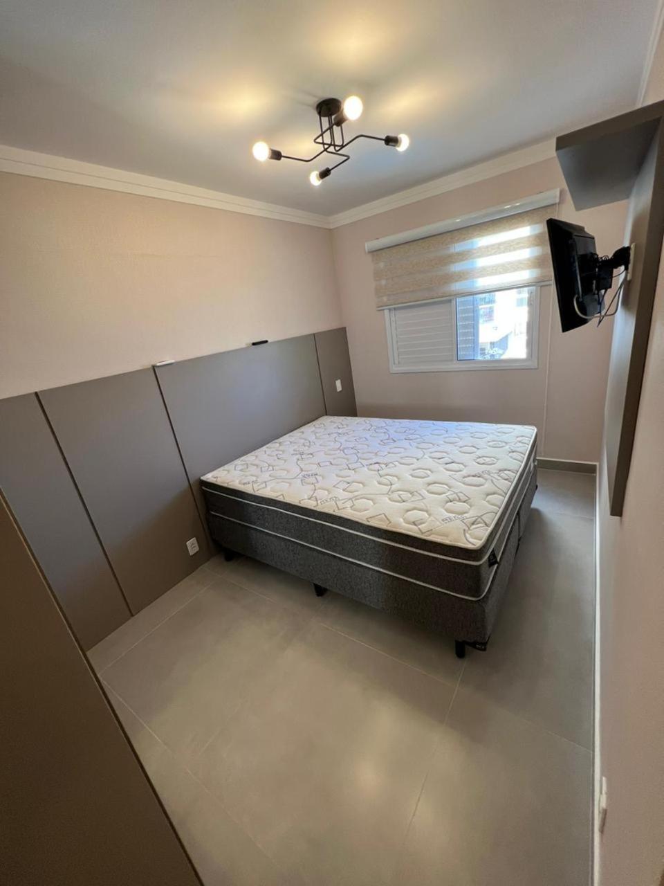 Apartamento Enseada 2 Quartos